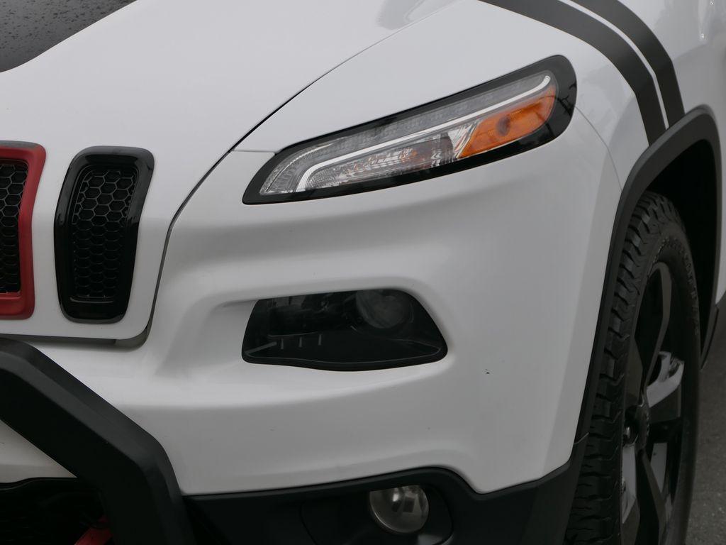 used 2018 Jeep Cherokee car, priced at $15,988