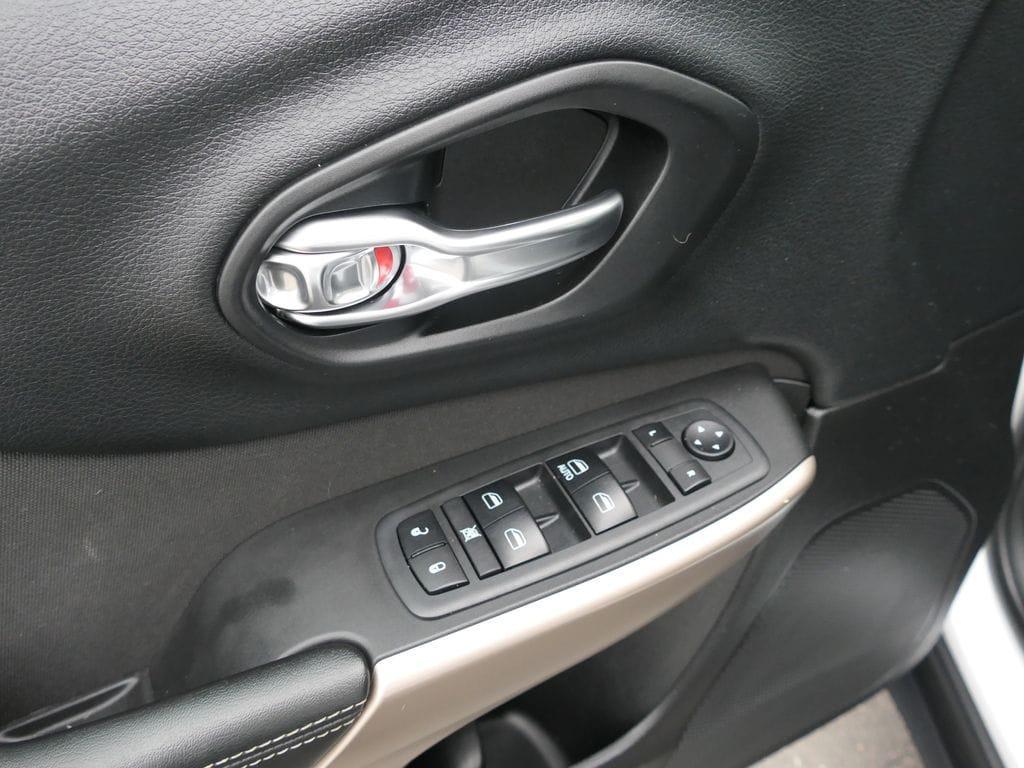 used 2018 Jeep Cherokee car, priced at $15,988