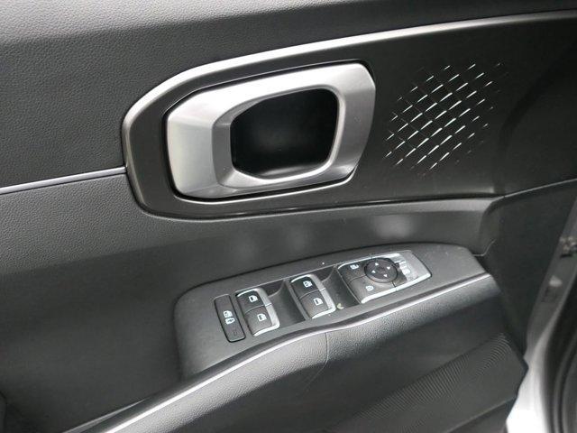 used 2022 Kia Sorento Hybrid car, priced at $25,988