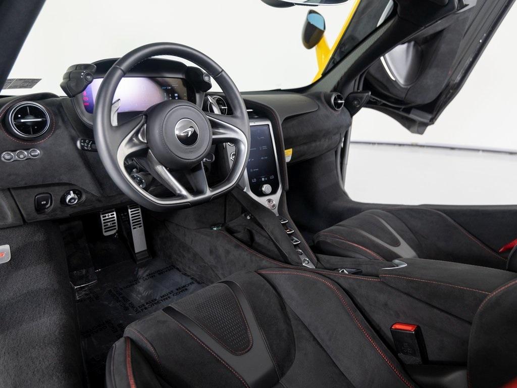 new 2024 McLaren 750S car, priced at $449,580