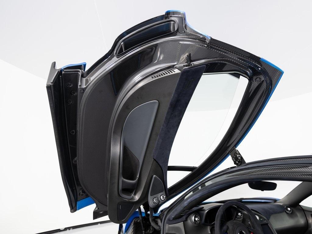 used 2014 McLaren P1 car, priced at $2,199,995