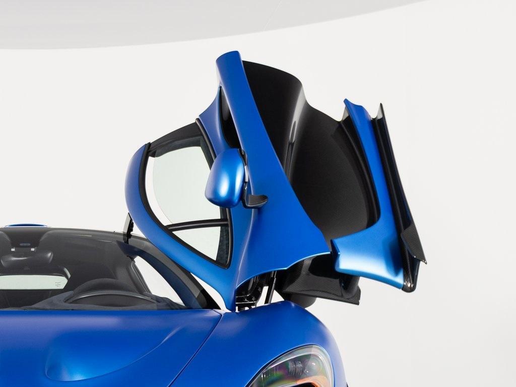 used 2014 McLaren P1 car, priced at $2,199,995