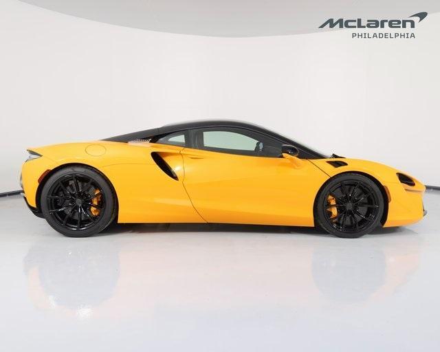 new 2025 McLaren Artura car, priced at $310,890