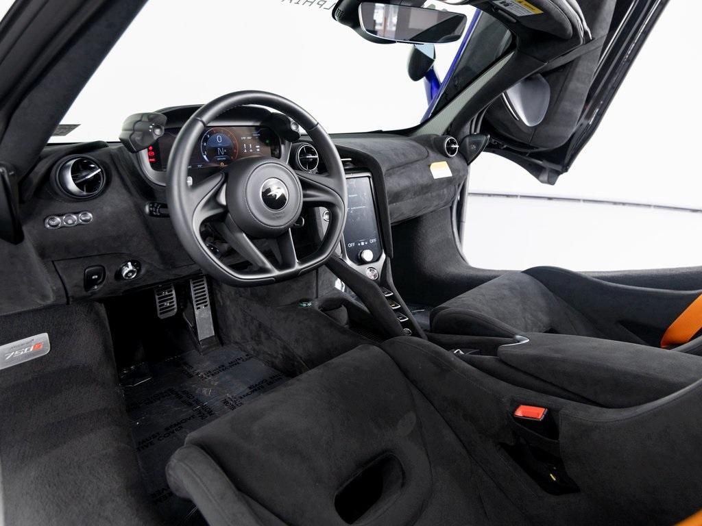 new 2024 McLaren 750S car, priced at $410,630