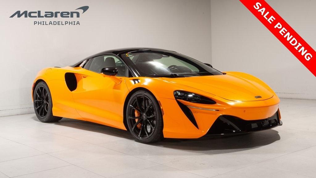 new 2025 McLaren Artura car, priced at $345,818