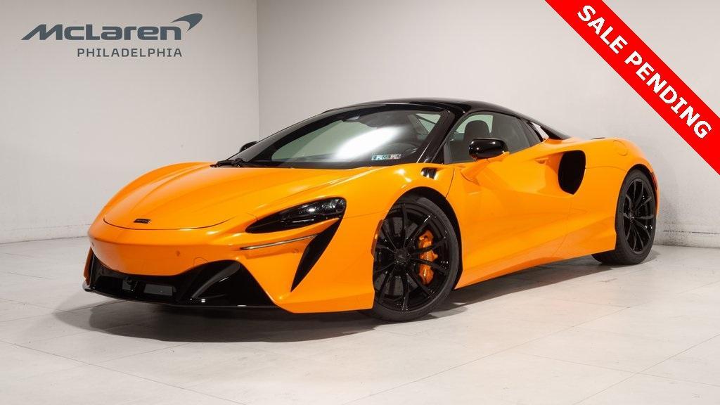 new 2025 McLaren Artura car, priced at $345,818