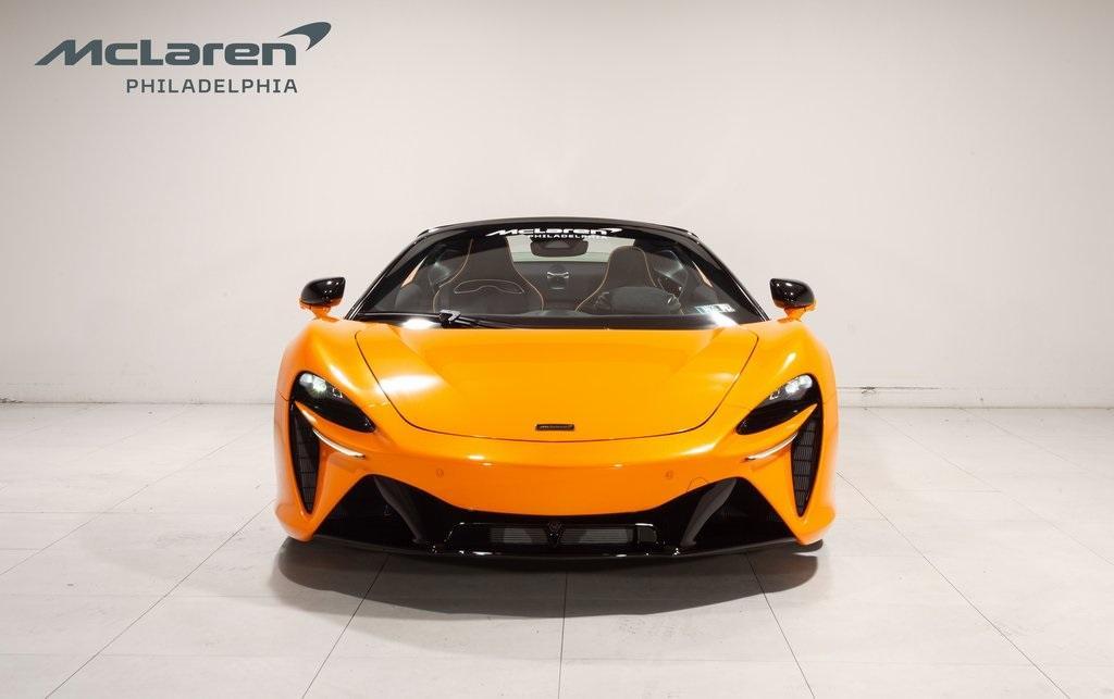 new 2025 McLaren Artura car, priced at $345,818