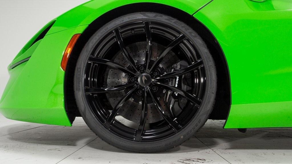 new 2025 McLaren Artura car, priced at $327,950