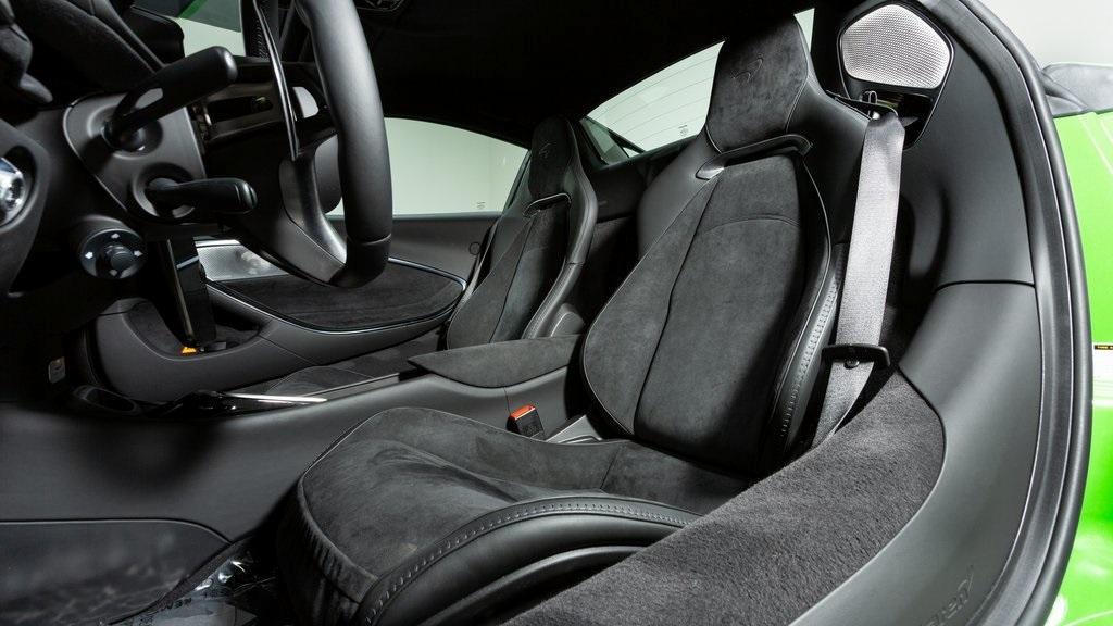 new 2025 McLaren Artura car, priced at $327,950