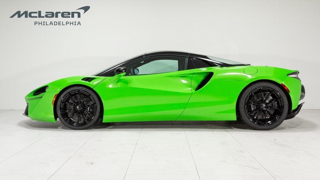 new 2025 McLaren Artura car, priced at $327,950