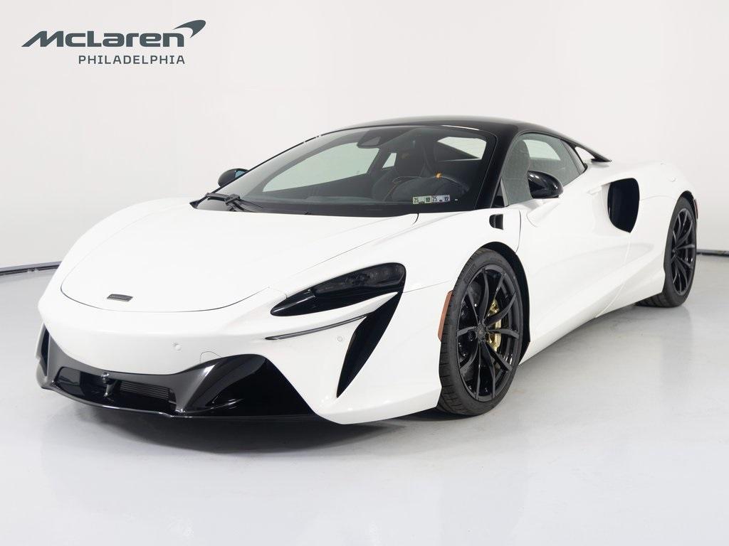 new 2025 McLaren Artura car, priced at $317,470