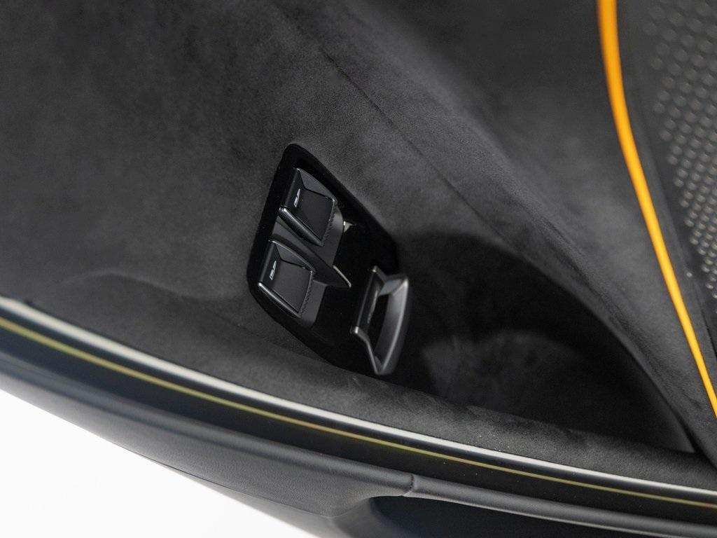 new 2025 McLaren Artura car, priced at $317,470