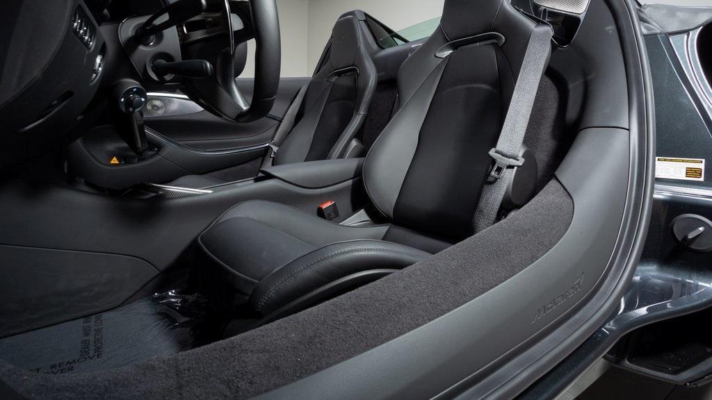 new 2025 McLaren Artura car, priced at $355,308