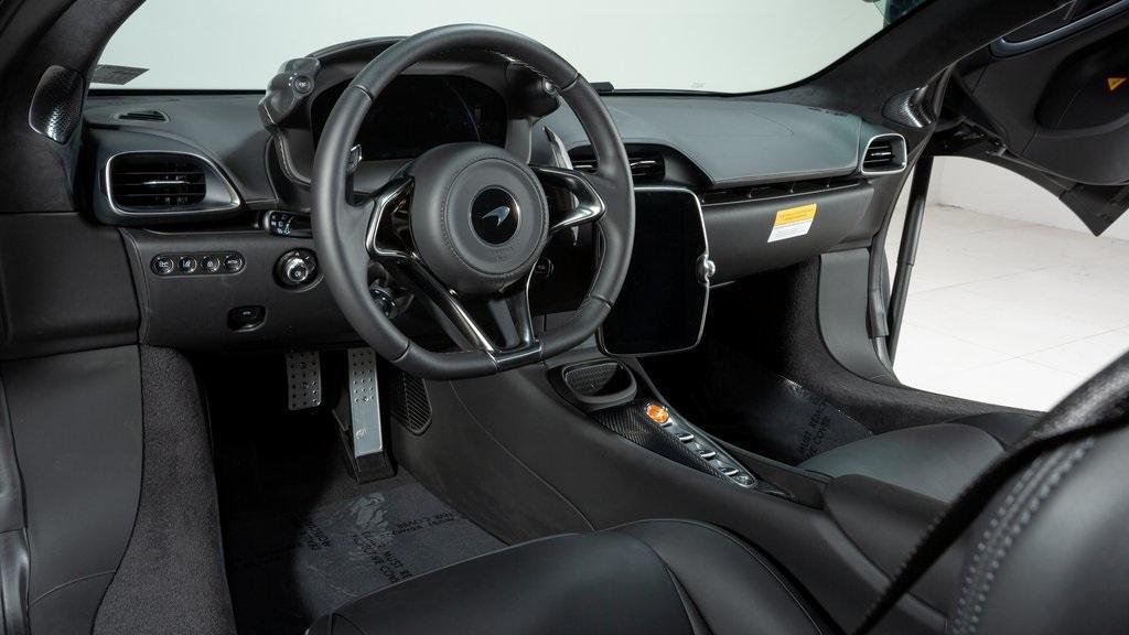 new 2025 McLaren Artura car, priced at $355,308
