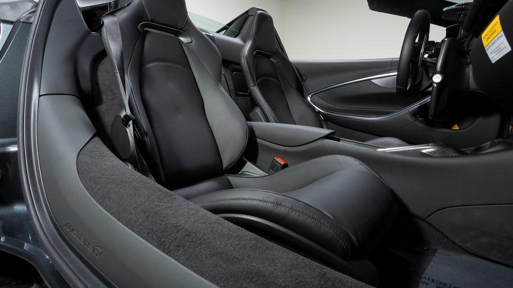 new 2025 McLaren Artura car, priced at $355,308