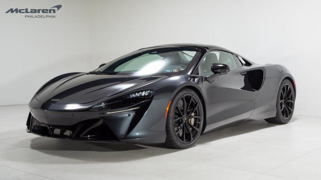 new 2025 McLaren Artura car, priced at $355,308