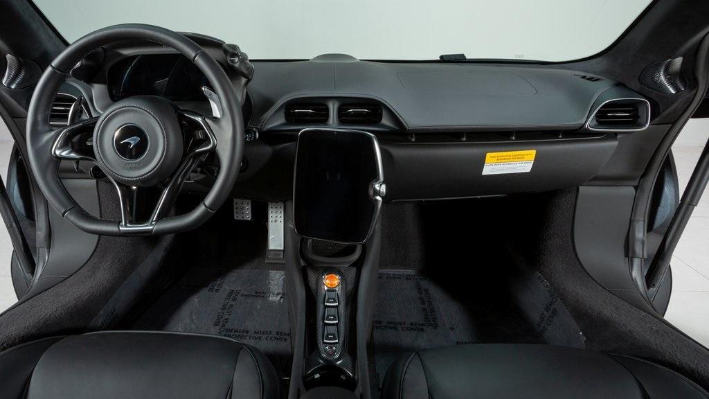 new 2025 McLaren Artura car, priced at $355,308