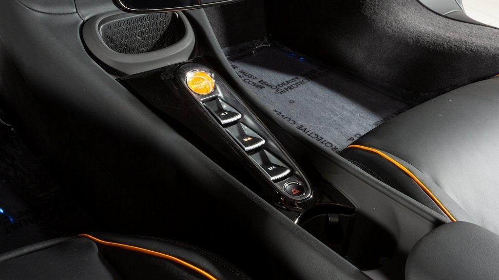 new 2025 McLaren Artura car, priced at $324,190