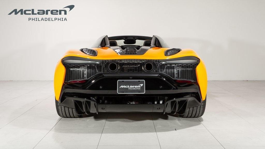 new 2025 McLaren Artura car, priced at $324,190