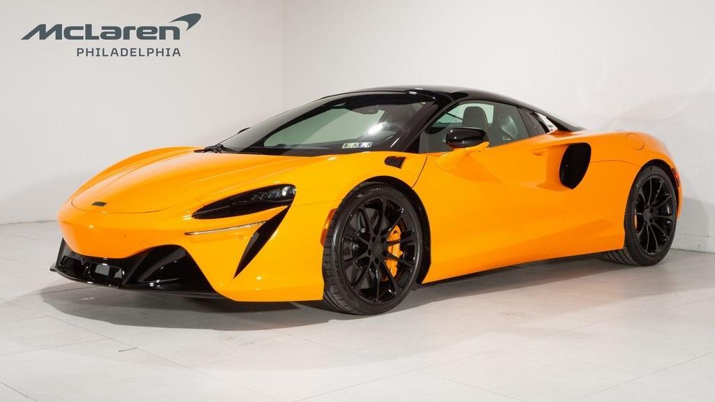 new 2025 McLaren Artura car, priced at $324,190