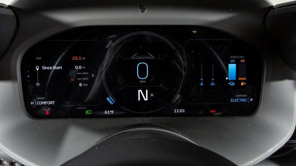 new 2025 McLaren Artura car, priced at $324,190