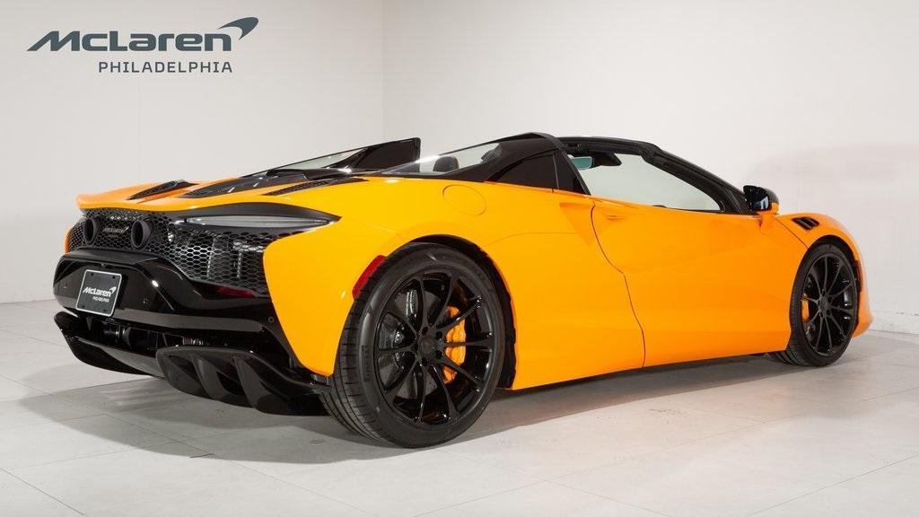new 2025 McLaren Artura car, priced at $324,190
