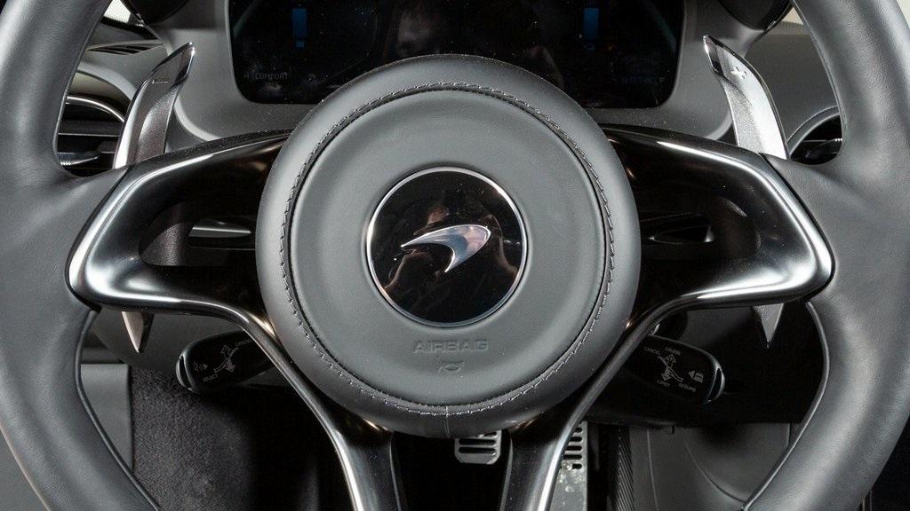 new 2025 McLaren Artura car, priced at $324,190