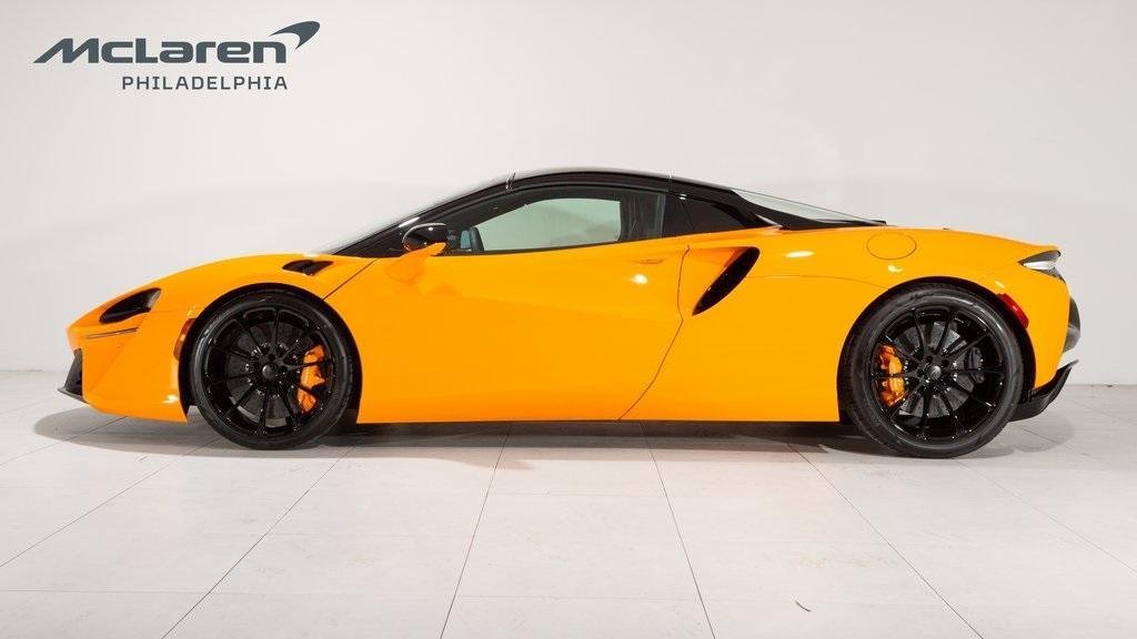 new 2025 McLaren Artura car, priced at $324,190