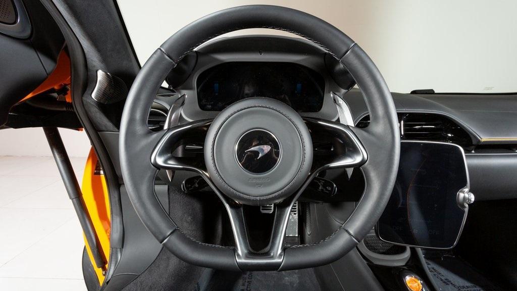 new 2025 McLaren Artura car, priced at $324,190