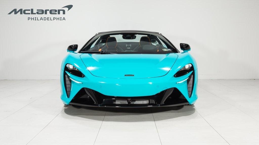 new 2025 McLaren Artura car, priced at $346,440