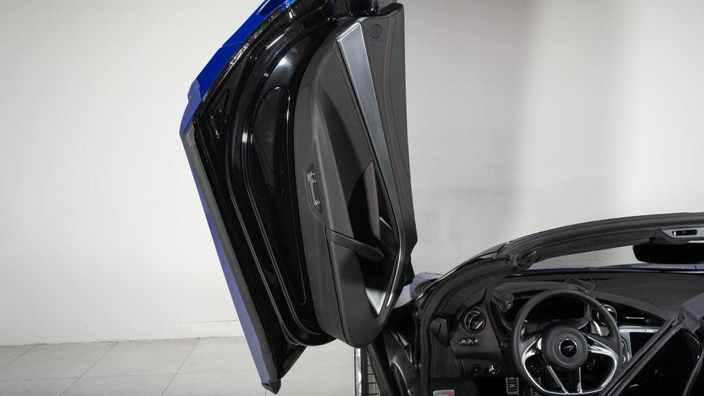used 2024 McLaren 750S car, priced at $372,995
