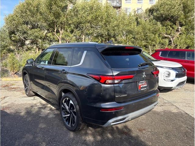 new 2024 Mitsubishi Outlander car, priced at $39,805