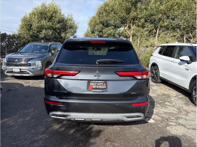 new 2024 Mitsubishi Outlander car, priced at $39,805