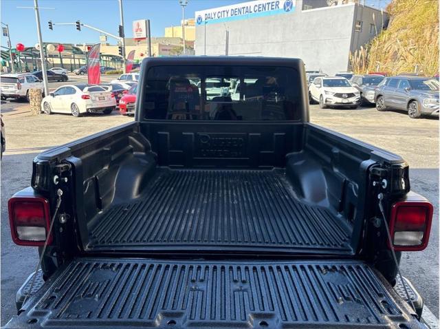 used 2023 Jeep Gladiator car, priced at $35,088