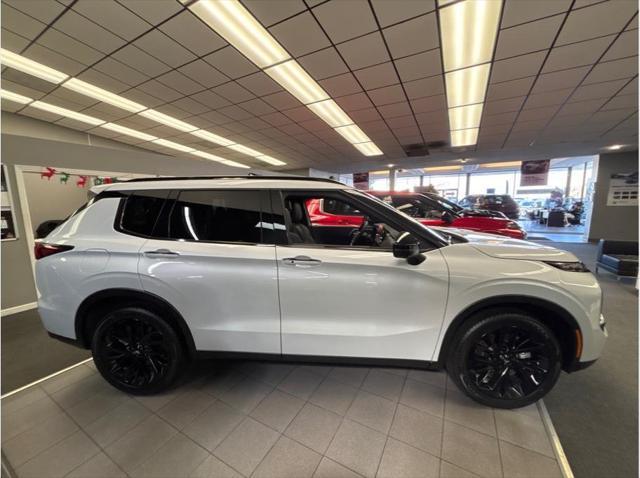 new 2024 Mitsubishi Outlander car, priced at $40,090