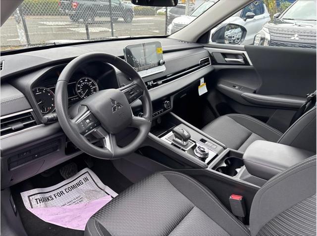 new 2024 Mitsubishi Outlander car, priced at $31,050