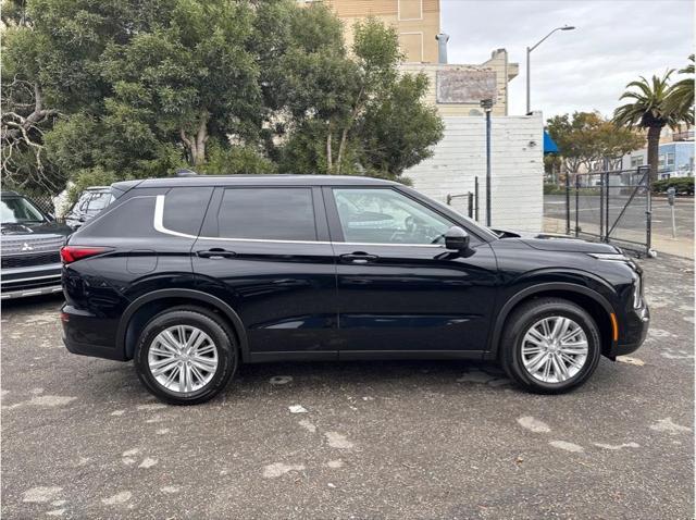 new 2024 Mitsubishi Outlander car, priced at $31,050