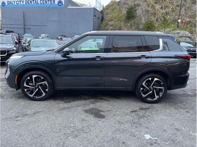 new 2024 Mitsubishi Outlander car, priced at $40,705