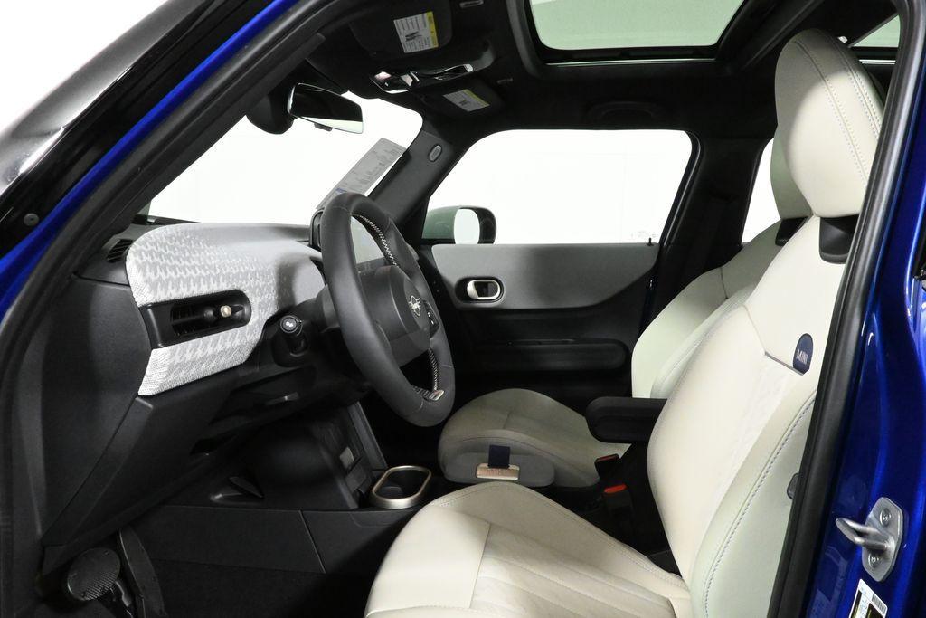 used 2025 MINI Hardtop car, priced at $32,145