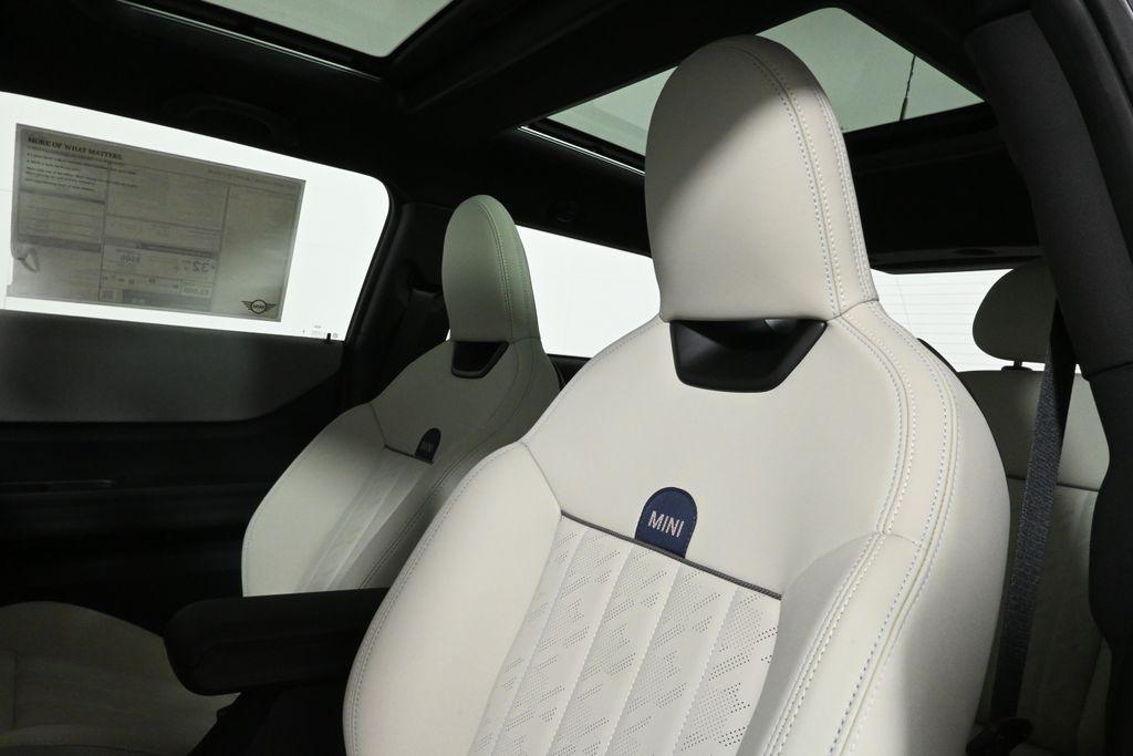 used 2025 MINI Hardtop car, priced at $32,599
