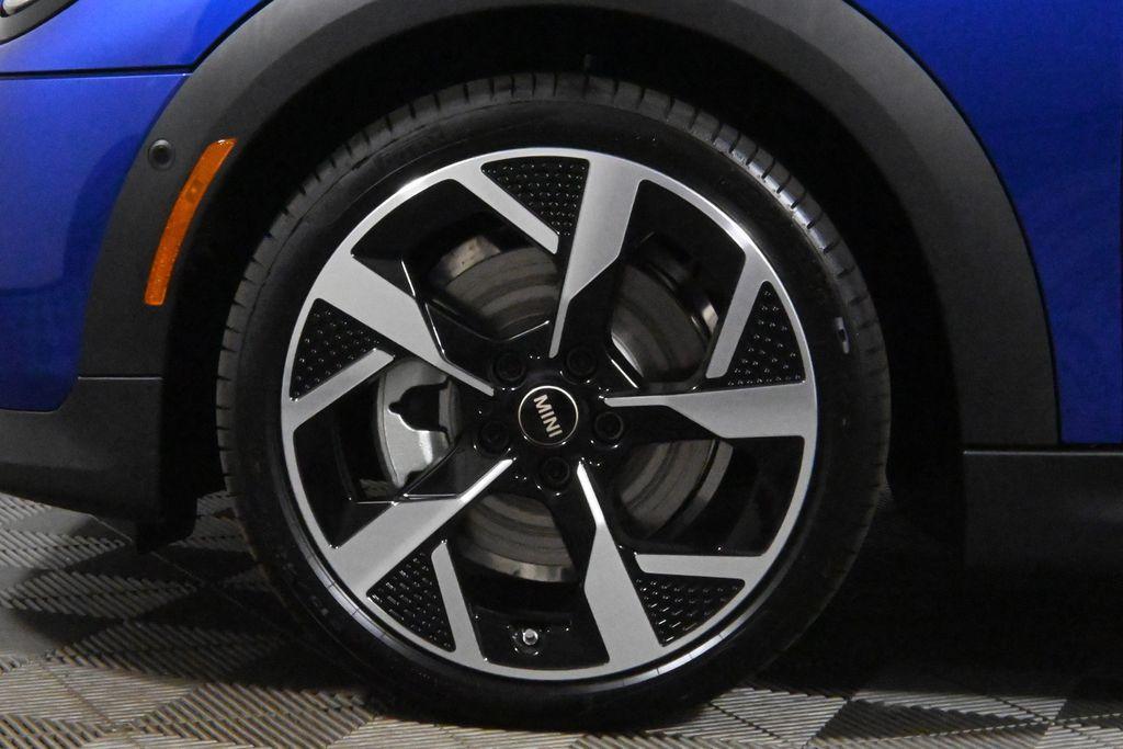 used 2025 MINI Hardtop car, priced at $32,599