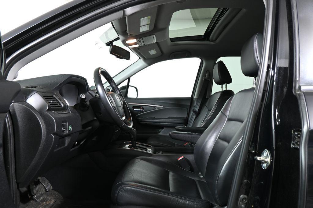 used 2016 Honda Pilot car, priced at $17,687
