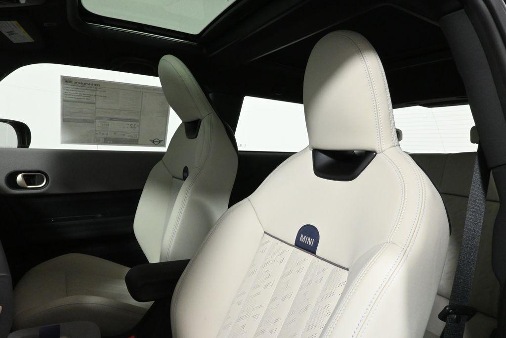 new 2025 MINI Hardtop car, priced at $36,410