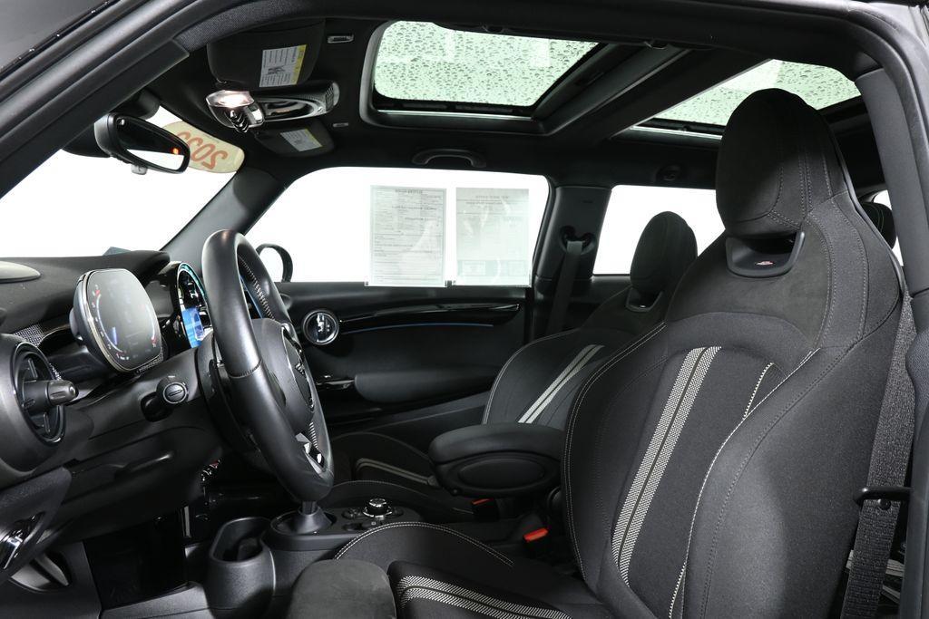used 2023 MINI Hardtop car, priced at $32,990