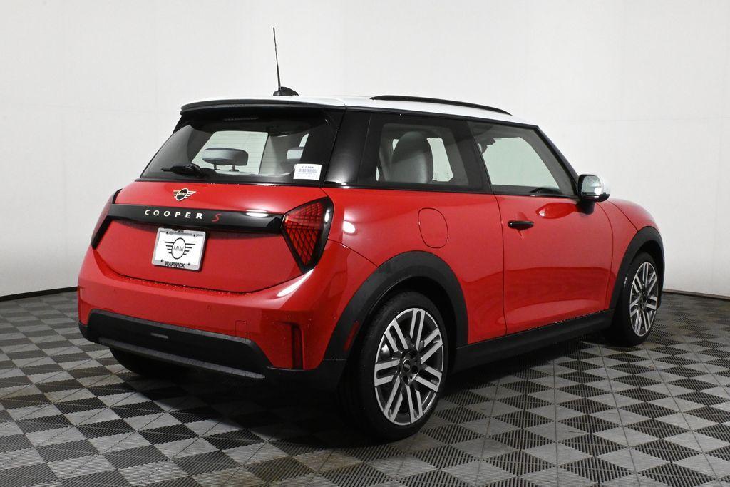 new 2025 MINI Hardtop car, priced at $35,845