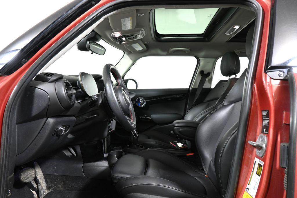 used 2021 MINI Hardtop car, priced at $18,307