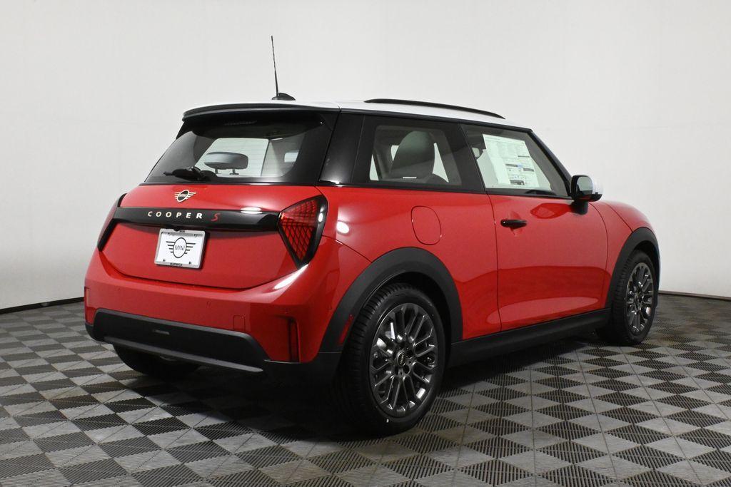 used 2025 MINI Hardtop car, priced at $29,206