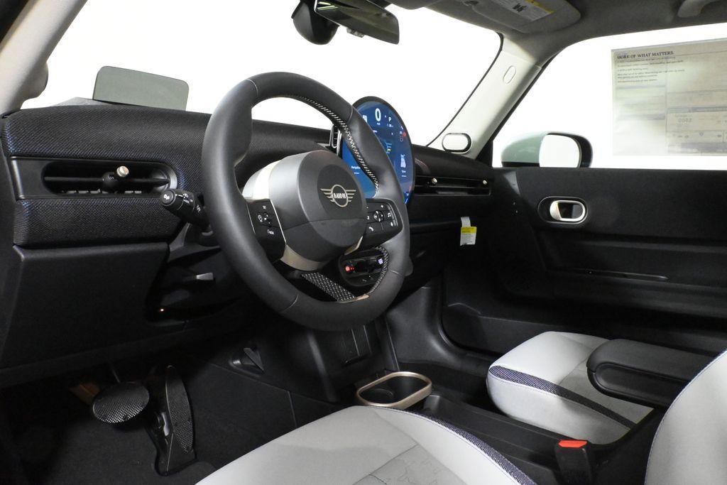 used 2025 MINI Hardtop car, priced at $29,206