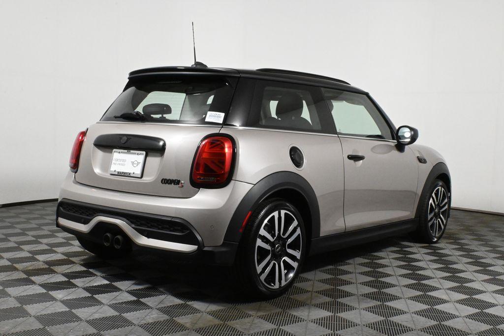 used 2024 MINI Hardtop car, priced at $29,687