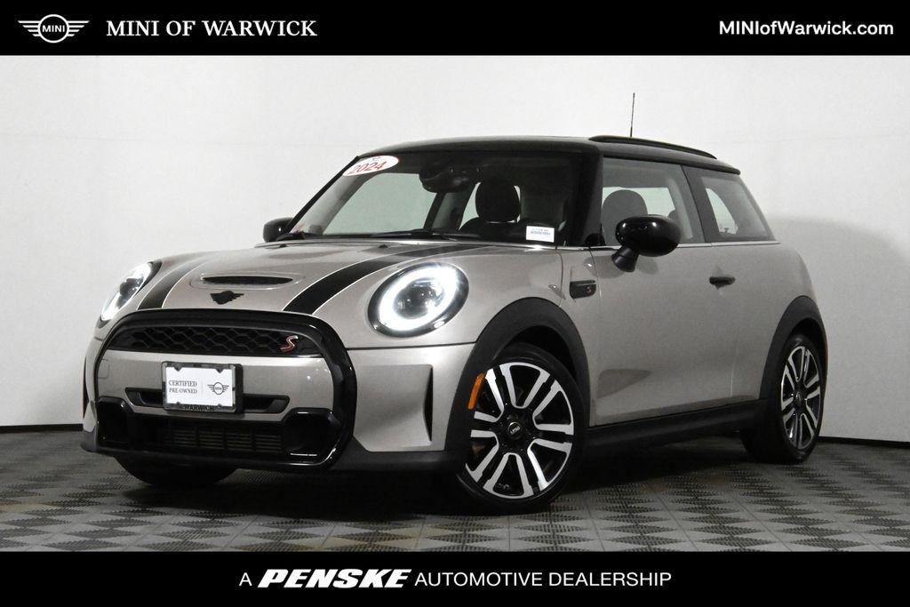 used 2024 MINI Hardtop car, priced at $29,687